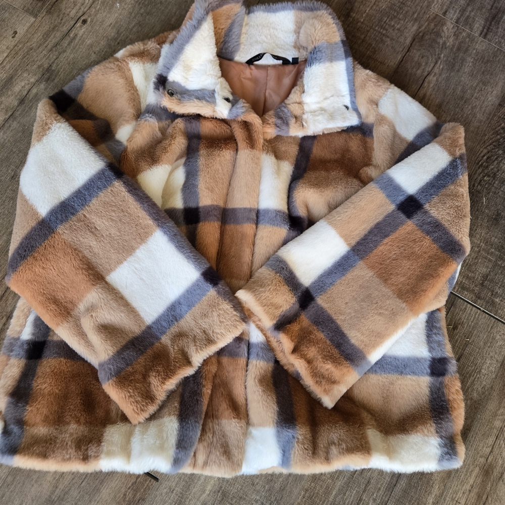 Plaid Laidies Jacket in Brown and Cream